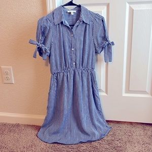 Monteau dress Size Small